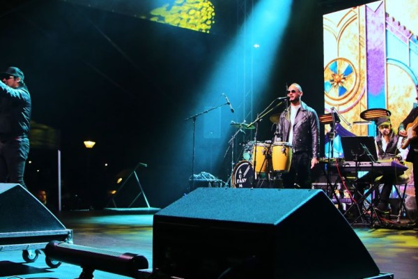 article-image-koncert-ismert-eloadokkal-9641-12333743952E6-70D5-A550-9B78-6EA5E39EA644.jpg